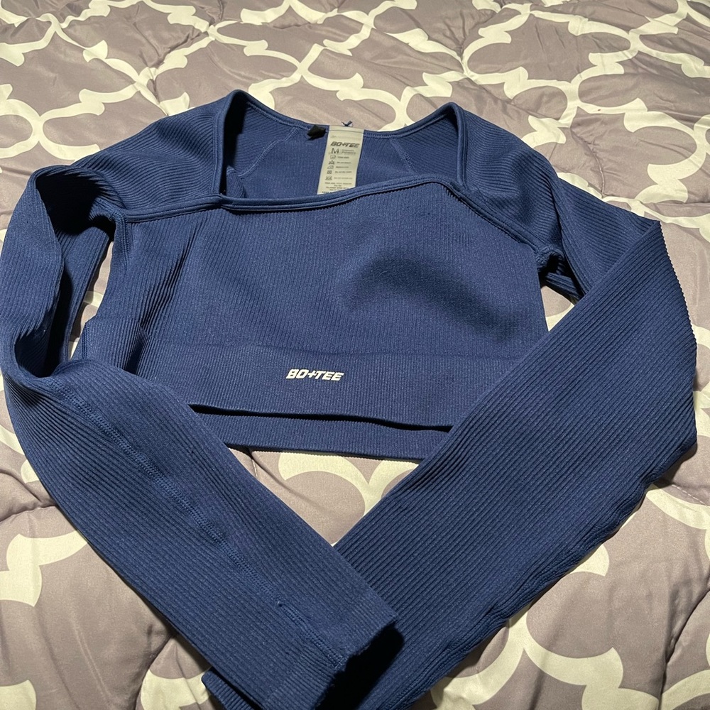 Cropped gym long sleeve top